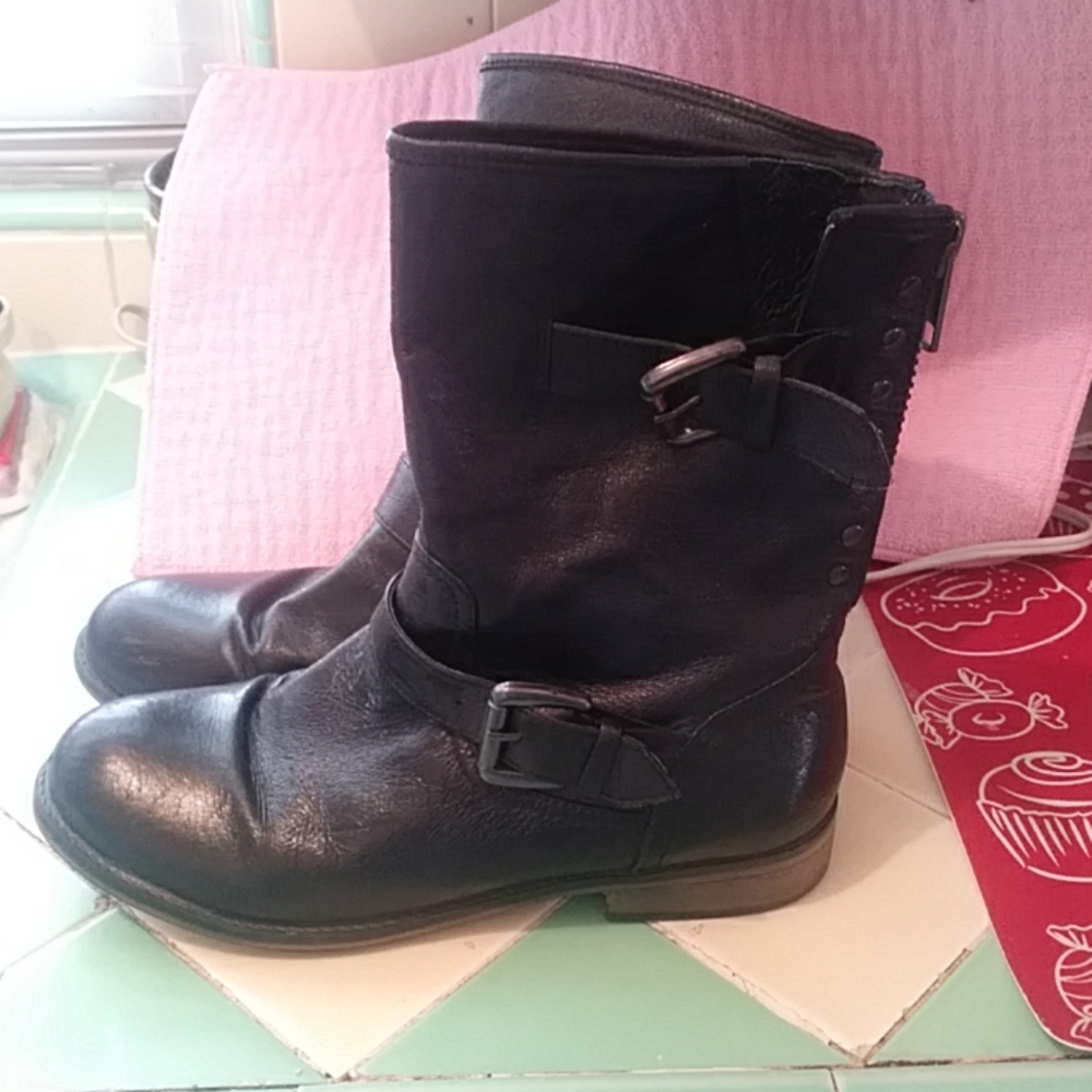Women's Leather Boots